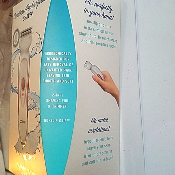 Conair cordless rechargeable shaver wet/dry 2 in 1 shaving foil and trimmer - Picture 5 of 6